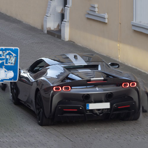 Ferrari SF90