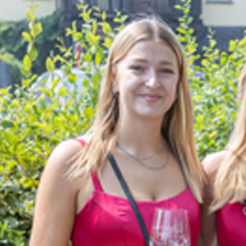 Weinprinzessin Selina