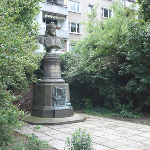 Friedrich-Schneider-Denkmal
